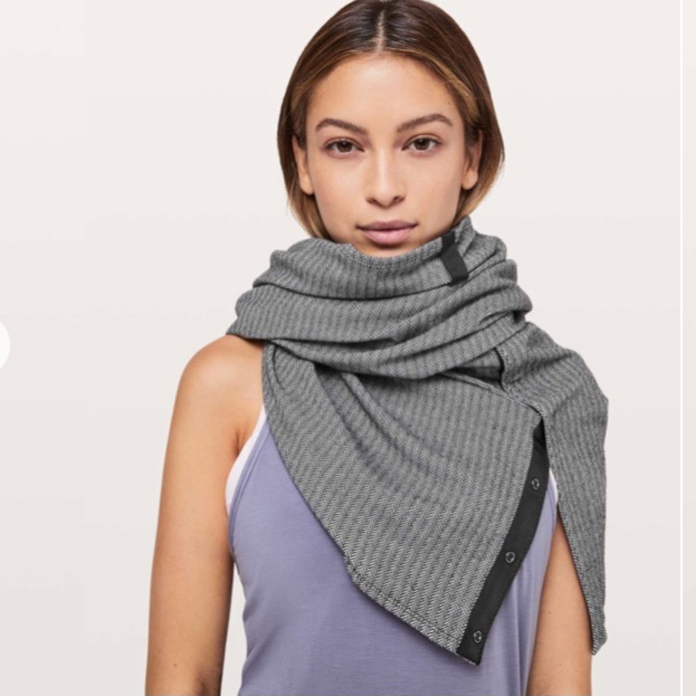 lululemon Vinyasa Scarf (NWT)
